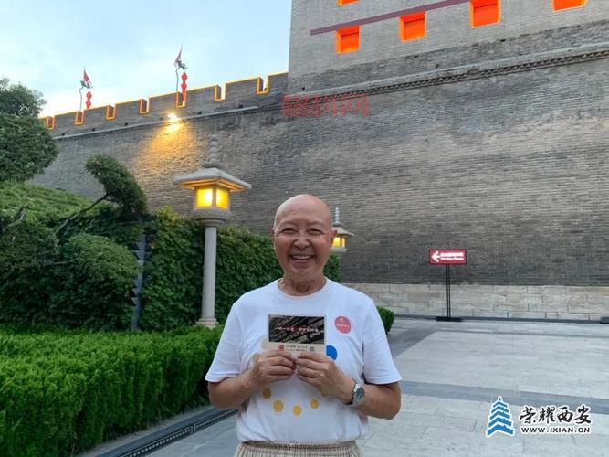 光速侠，谁才是真正的英雄？夜幕降临，大厦入侵事件，谁在守护？