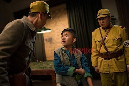 民兵队长的传奇人生：抗日英雄的热血故事
