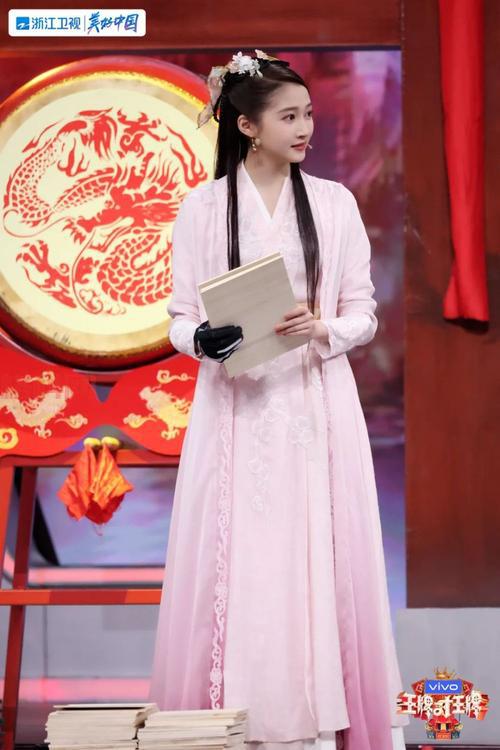 宋青书的囧囧反抗之旅：探寻侠义与情感的挣扎