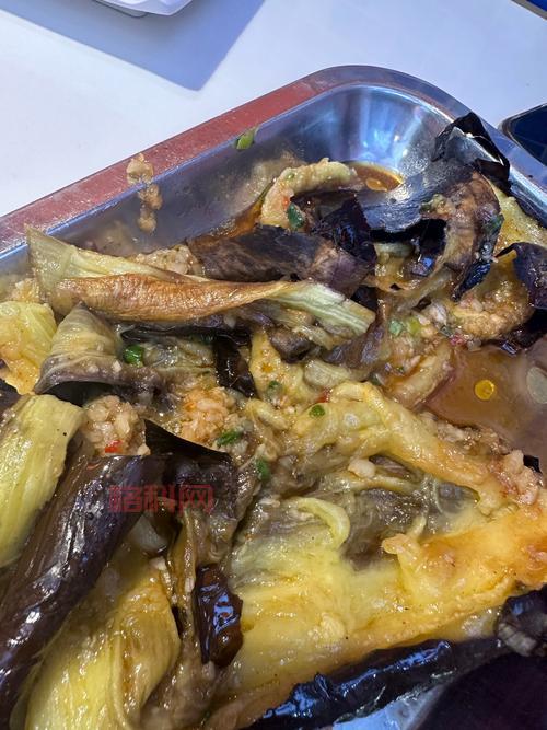 摩尔庄园炖龙虾制作方法详解：小龙虾与茄子的完美搭配