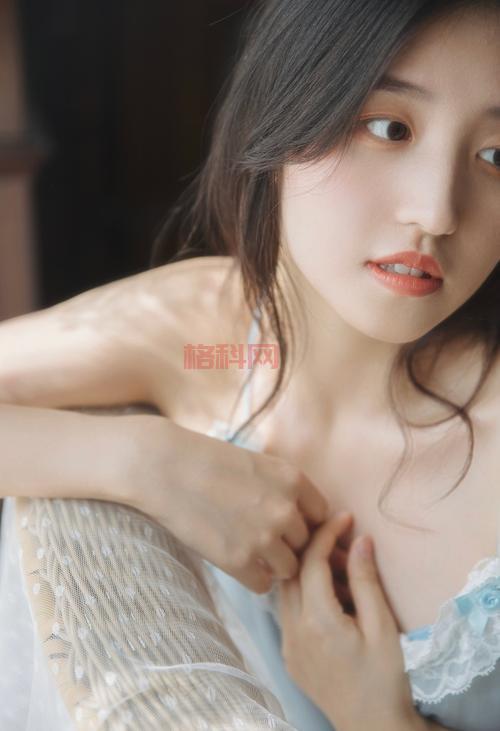 亚洲熟：展示成熟韵味的亚洲美女写真精选