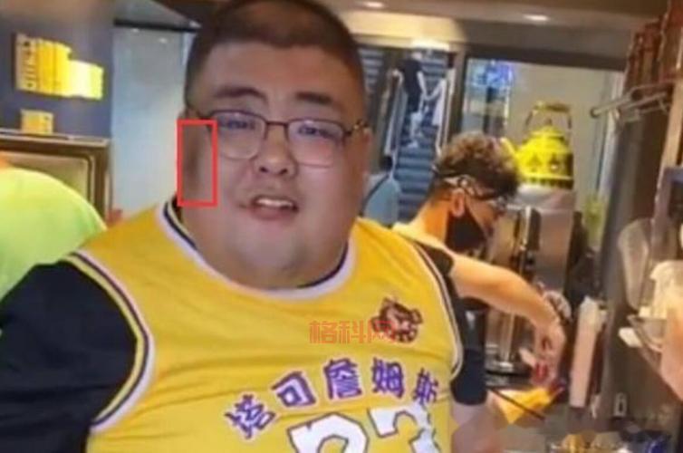 泡泡龙吃播当场死亡？揭秘网红背后不为人知的故事！