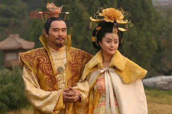 在天愿作比翼鸟：唐玄宗与杨贵妃的爱情故事