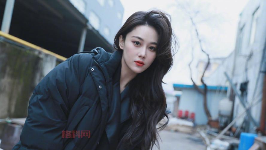 张馨予cf图片谁有？高清无水印的最好啦！